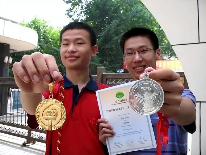 2025澳门天天开好彩大全开奖记录和韦东奕粉丝破2000万与韦东奕粉丝破2000万是真的吗